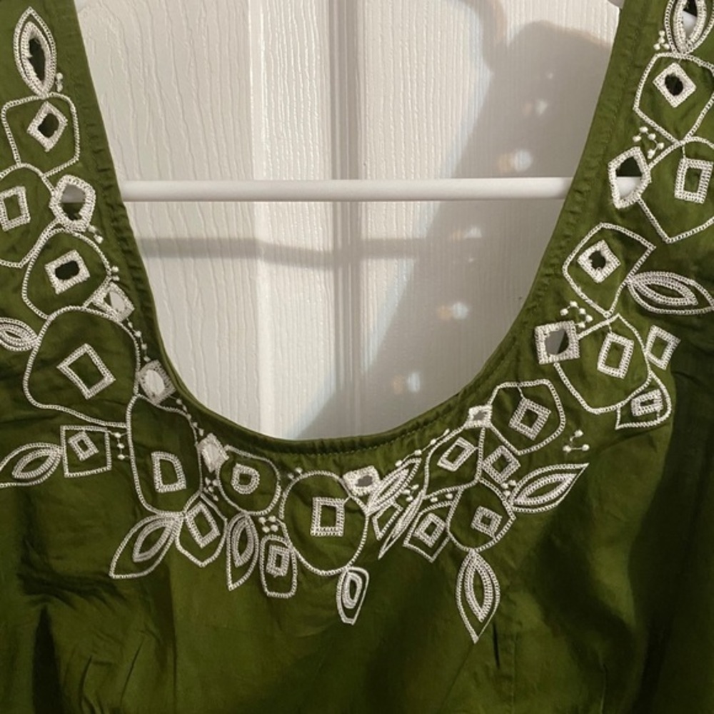 Loft | Green Embroidered Tank Top - Picture 2 of 3